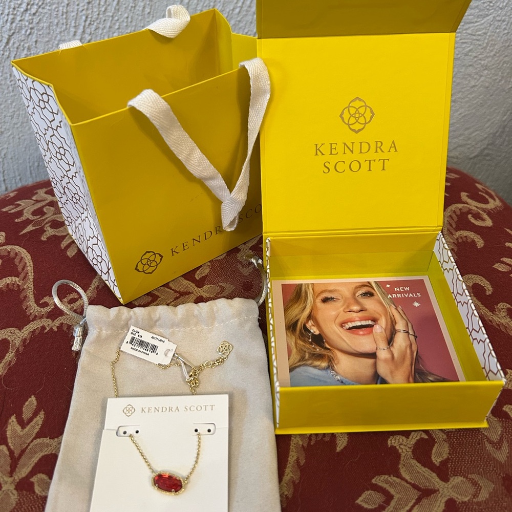 New Kendra Scott Red Elisa Pendant Necklace